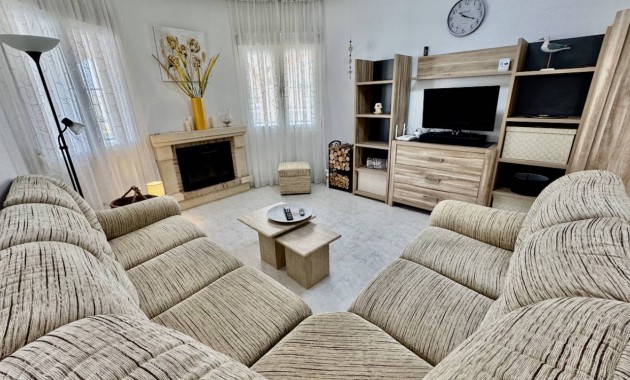 Venta - Villa -
Ciudad Quesada - Lo Pepin