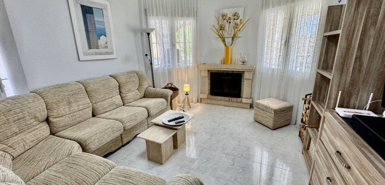 Venta - Villa -
Ciudad Quesada - Lo Pepin