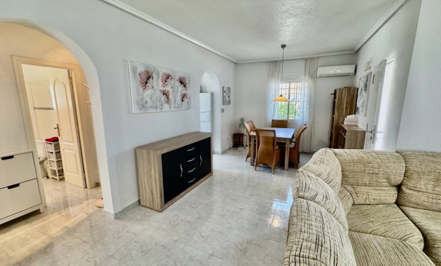 Venta - Villa -
Ciudad Quesada - Lo Pepin