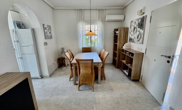 Venta - Villa -
Ciudad Quesada - Lo Pepin