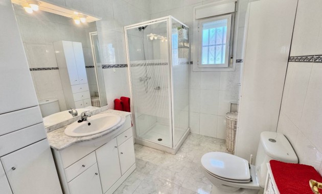 Venta - Villa -
Ciudad Quesada - Lo Pepin