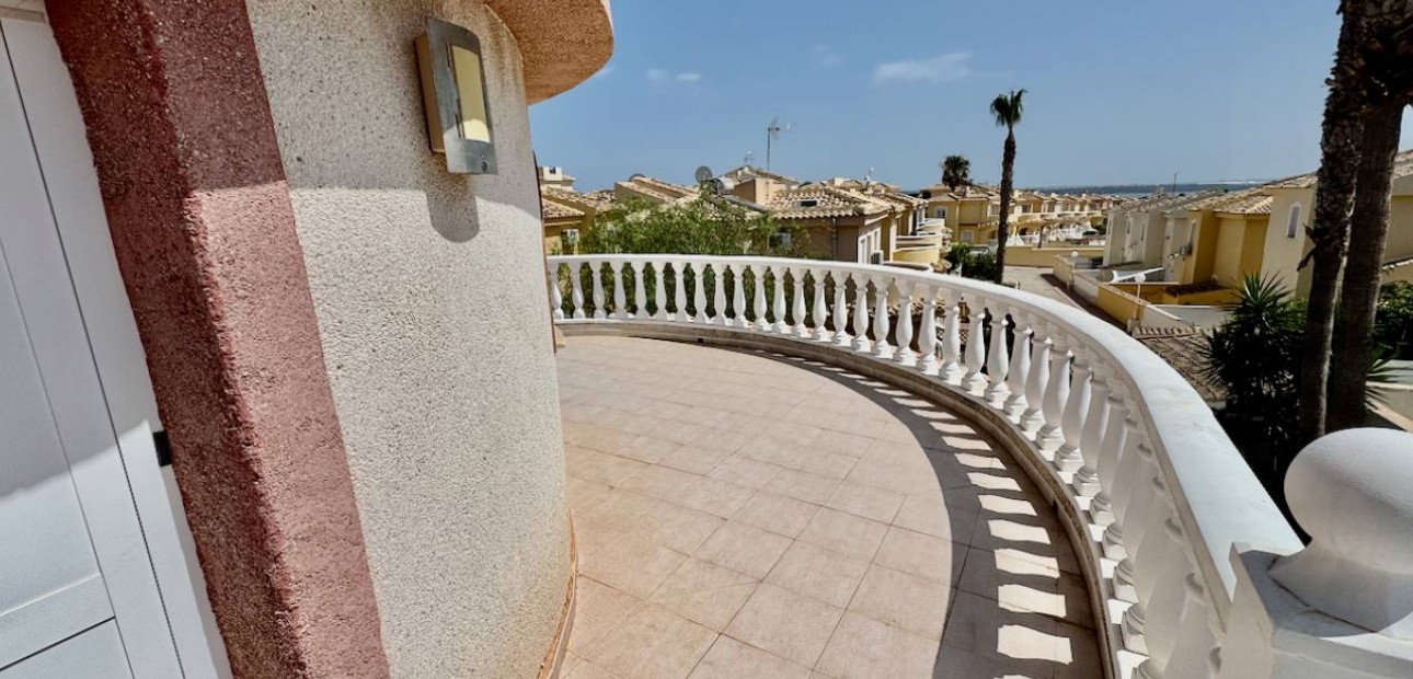 Venta - Villa -
Ciudad Quesada - Lo Pepin