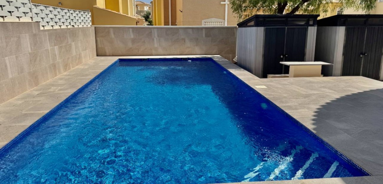 Venta - Villa -
Ciudad Quesada - Lo Pepin