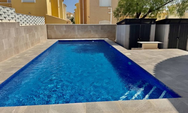 Venta - Villa -
Ciudad Quesada - Lo Pepin