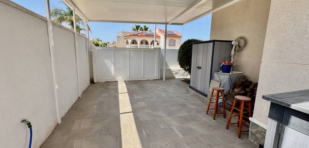 Venta - Villa -
Ciudad Quesada - Lo Pepin