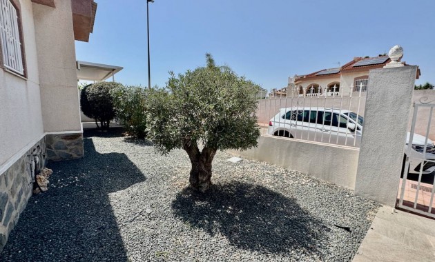 Venta - Villa -
Ciudad Quesada - Lo Pepin