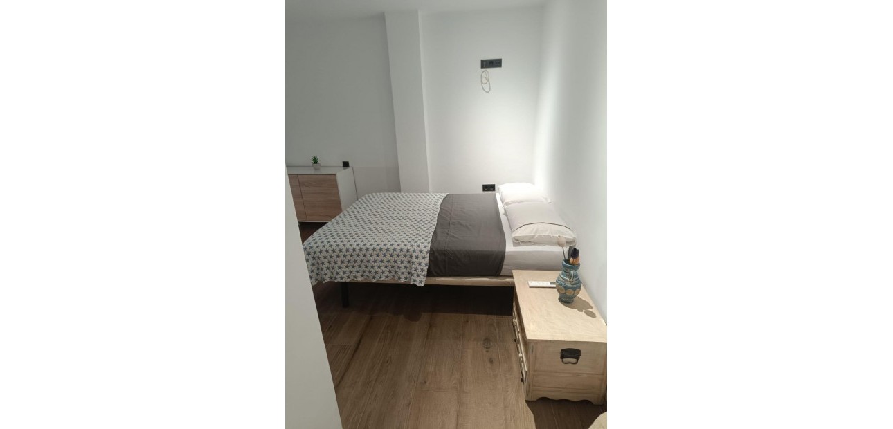 Venta - Apartamento / piso -
Torrevieja - Estacion de autobuses