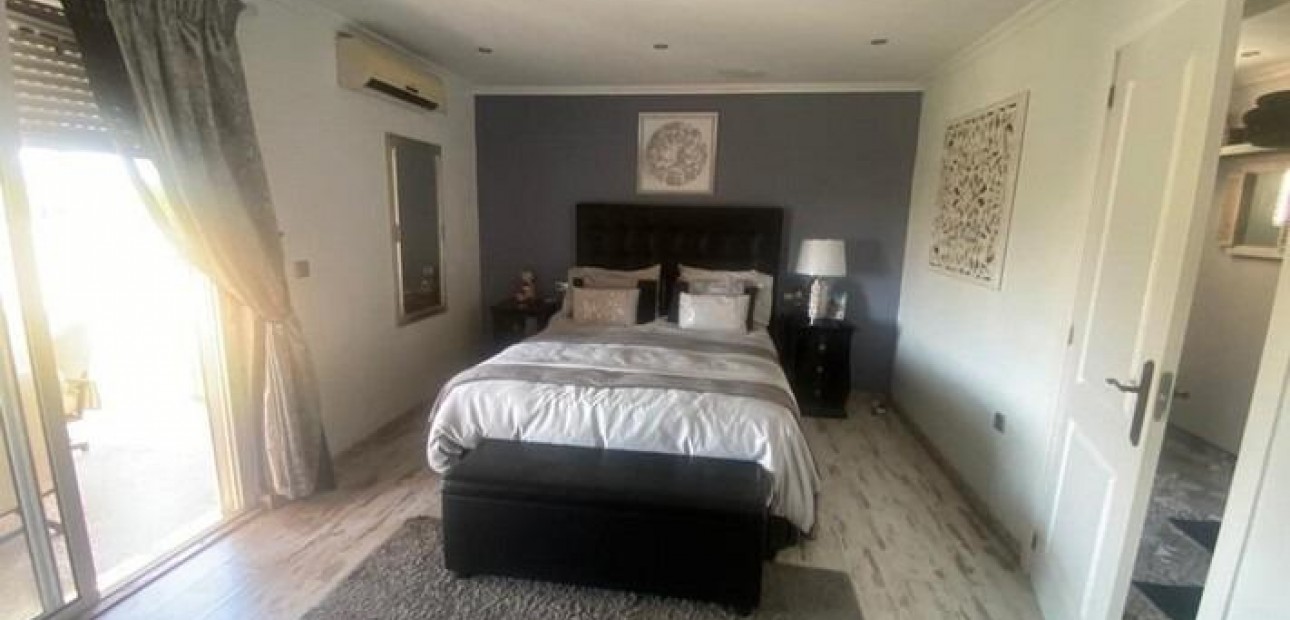 Venta - Country House -
Albatera - Pueblo 11