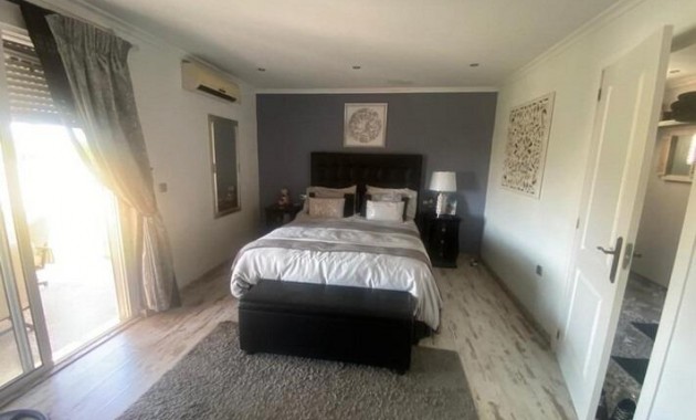 Venta - Country House -
Albatera - Pueblo 11
