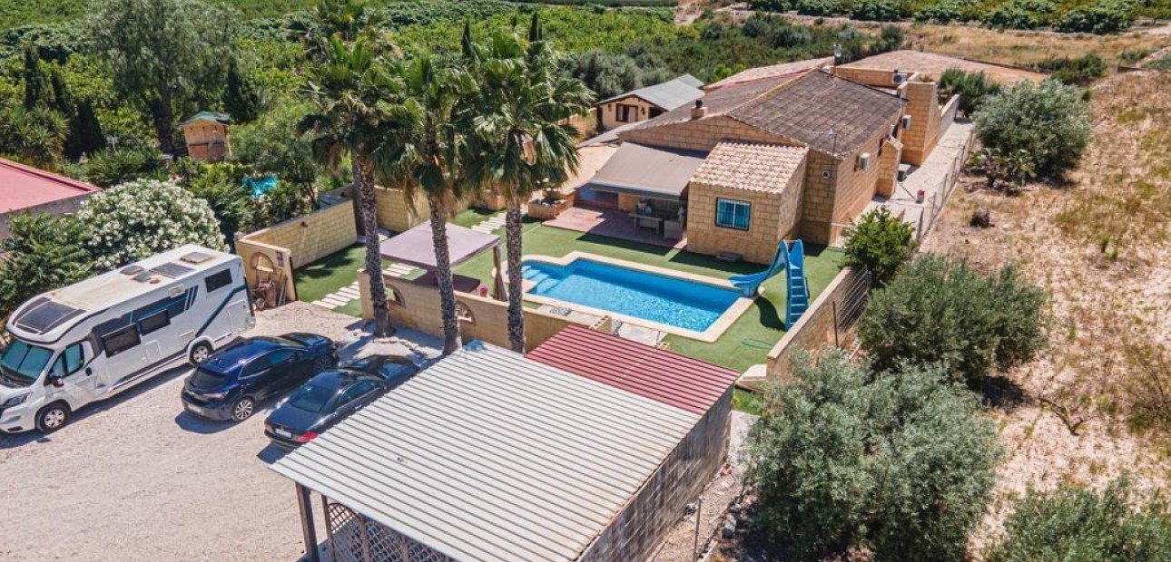 Venta - Country House -
Albatera - Pueblo 11