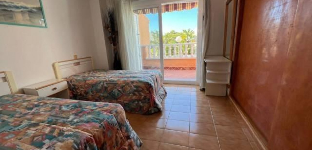 Venta - Terraced house -
Torrevieja - La Siesta - El Salado - Torreta