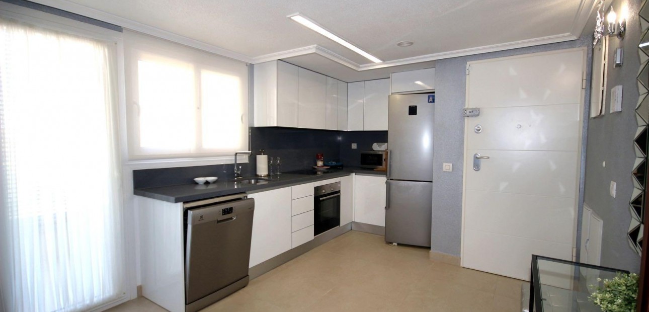 Herverkoop - Appartement / flat -
Torrevieja - Punta prima