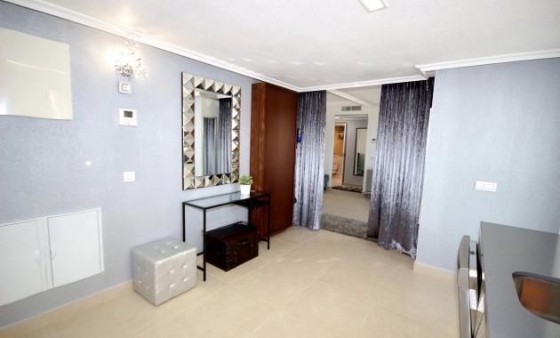 Herverkoop - Appartement / flat -
Torrevieja - Punta prima