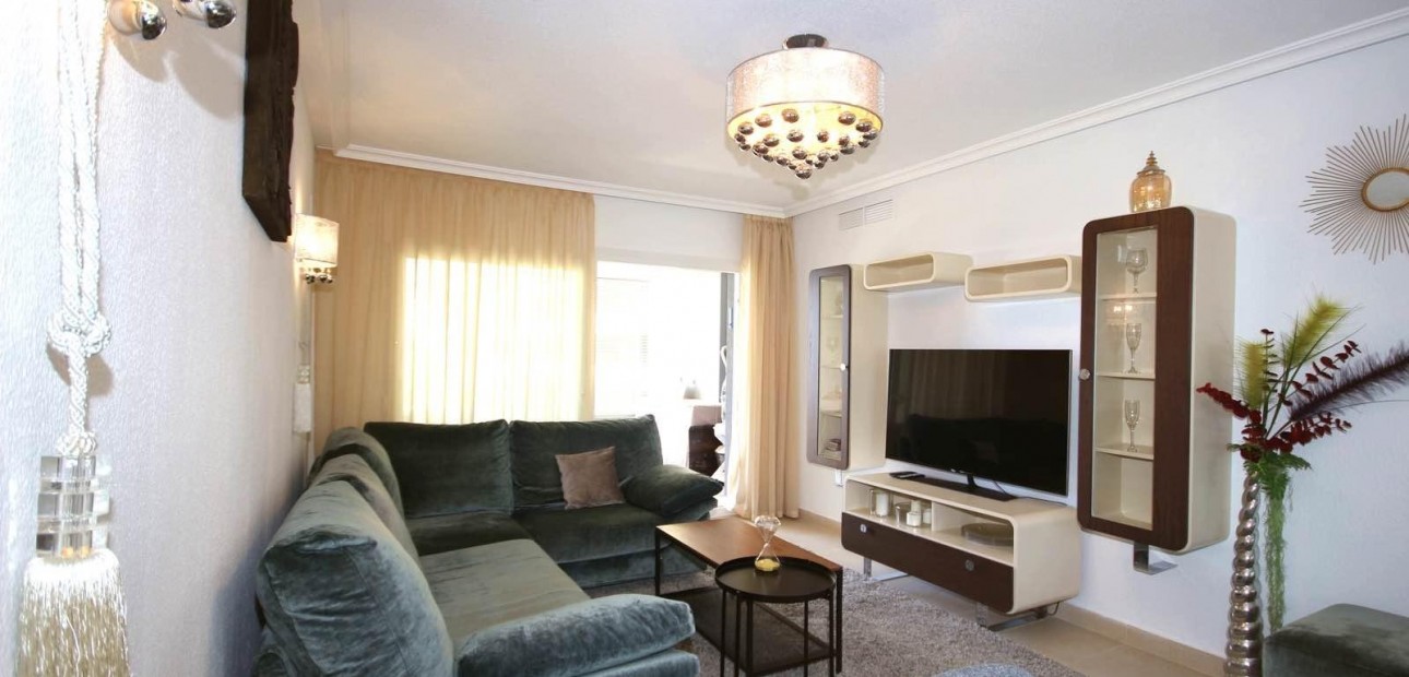 Herverkoop - Appartement / flat -
Torrevieja - Punta prima