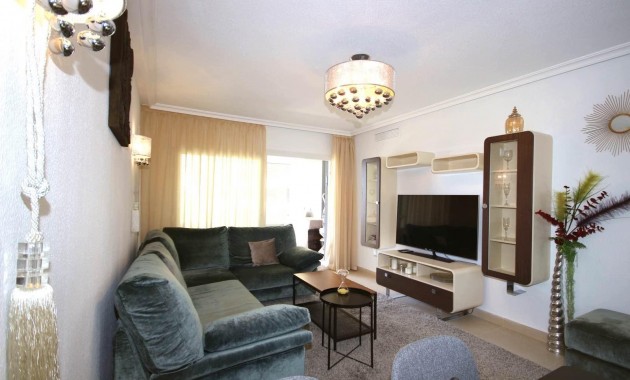 Herverkoop - Appartement / flat -
Torrevieja - Punta prima