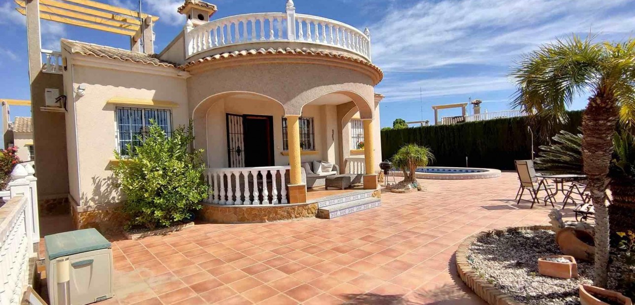 Herverkoop - House -
Guardamar del Segura - Urb el raso