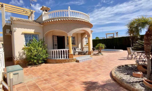 Herverkoop - House -
Guardamar del Segura - Urb el raso