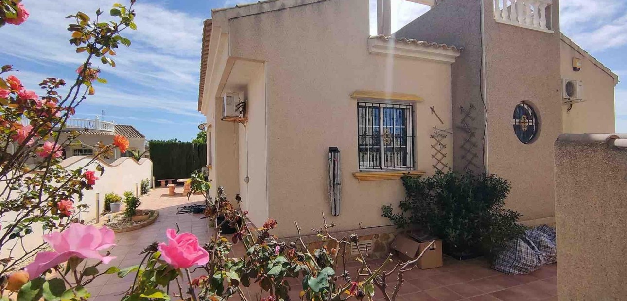 Herverkoop - House -
Guardamar del Segura - Urb el raso
