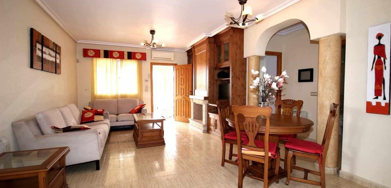 Herverkoop - House -
Guardamar del Segura - Urb el raso