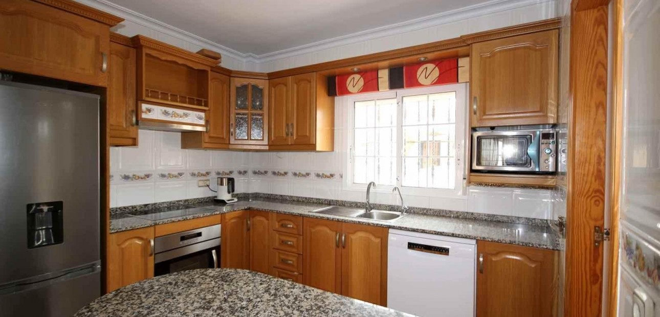 Herverkoop - House -
Guardamar del Segura - Urb el raso