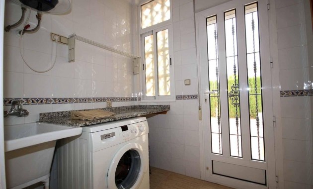 Herverkoop - House -
Guardamar del Segura - Urb el raso