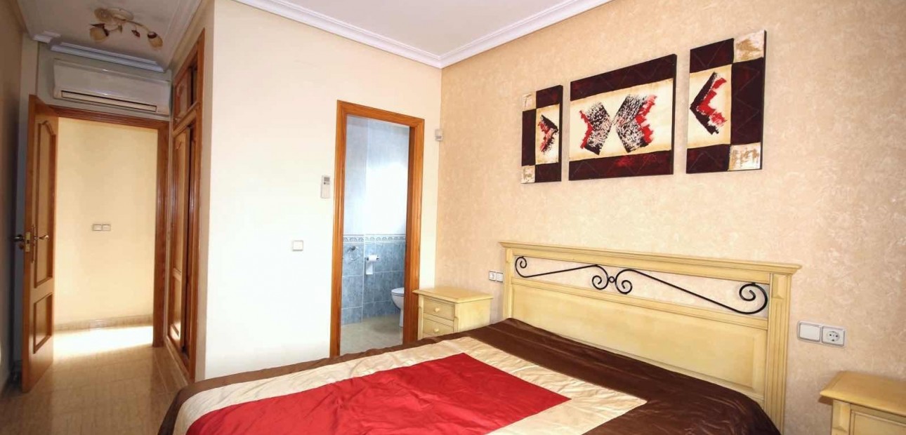 Herverkoop - House -
Guardamar del Segura - Urb el raso