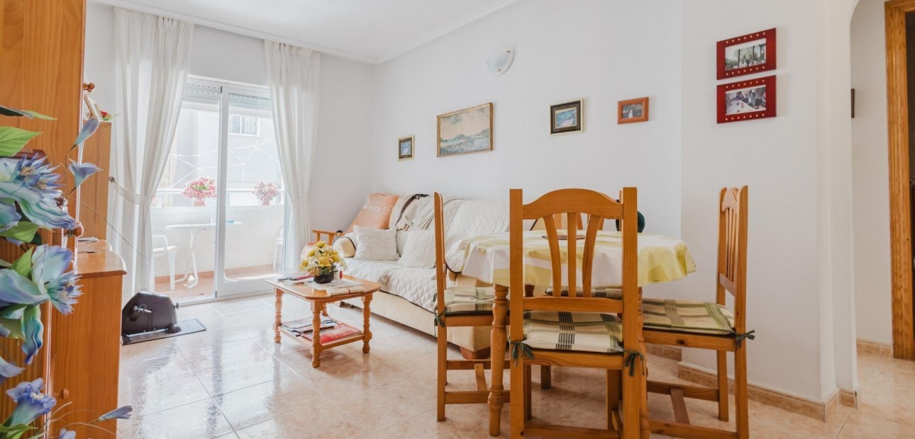 Venta - Apartamento / piso -
Torrevieja - Playa de los locos