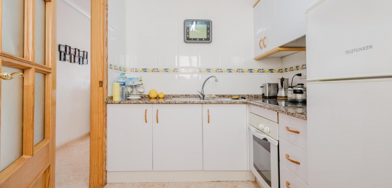 Venta - Apartamento / piso -
Torrevieja - Playa de los locos