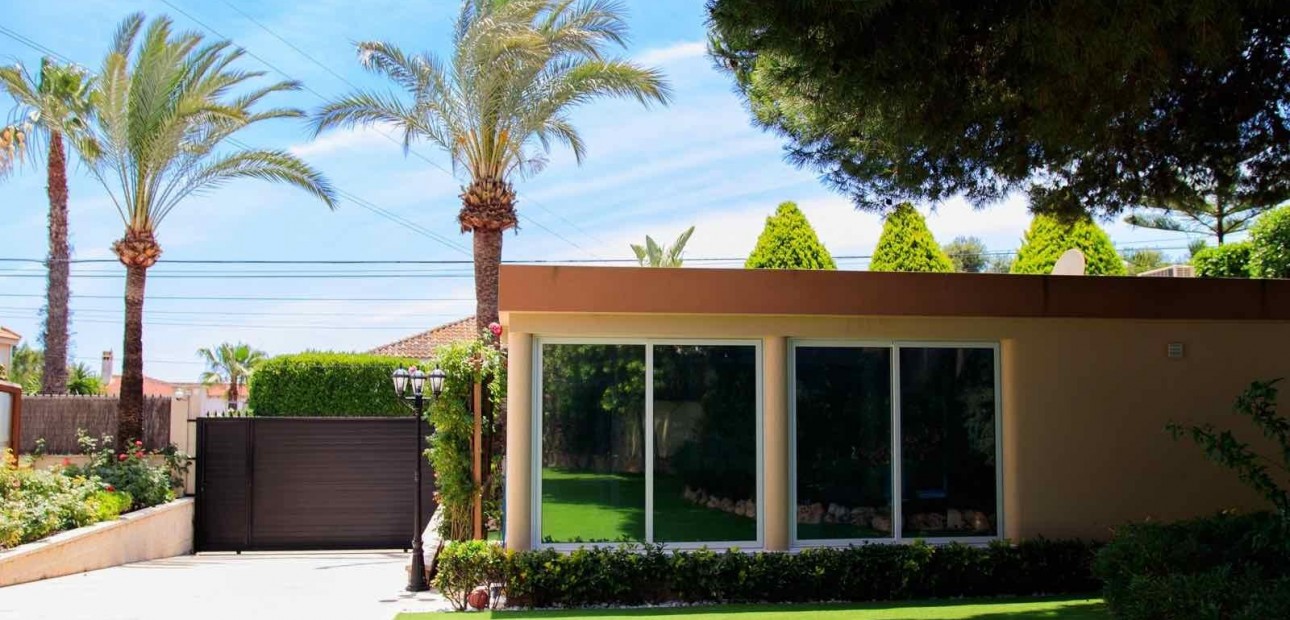 Herverkoop - Villa -
Ciudad quesada - Costa blanca sur