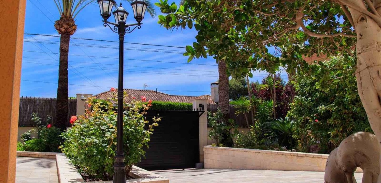 Herverkoop - Villa -
Ciudad quesada - Costa blanca sur
