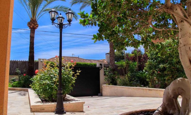 Herverkoop - Villa -
Ciudad quesada - Costa blanca sur