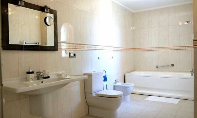 Herverkoop - Villa -
Ciudad quesada - Costa blanca sur