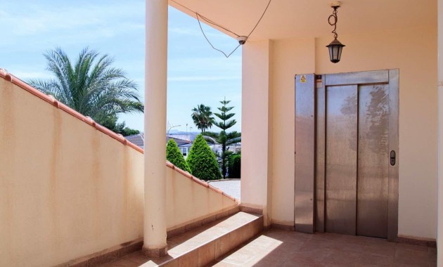 Herverkoop - Villa -
Ciudad quesada - Costa blanca sur