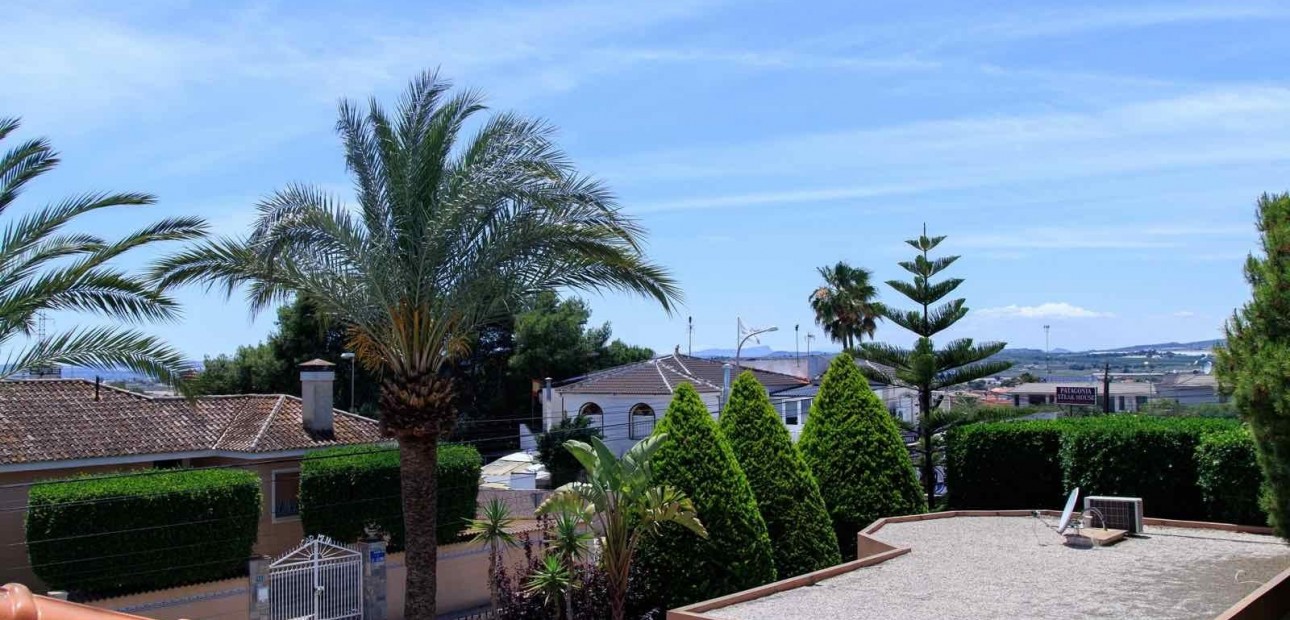 Herverkoop - Villa -
Ciudad quesada - Costa blanca sur