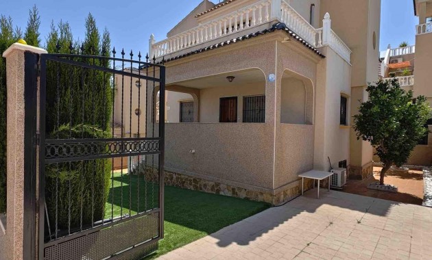 Herverkoop - House -
Orihuela Costa - Lomas de Cabo Roig-Los Dolses