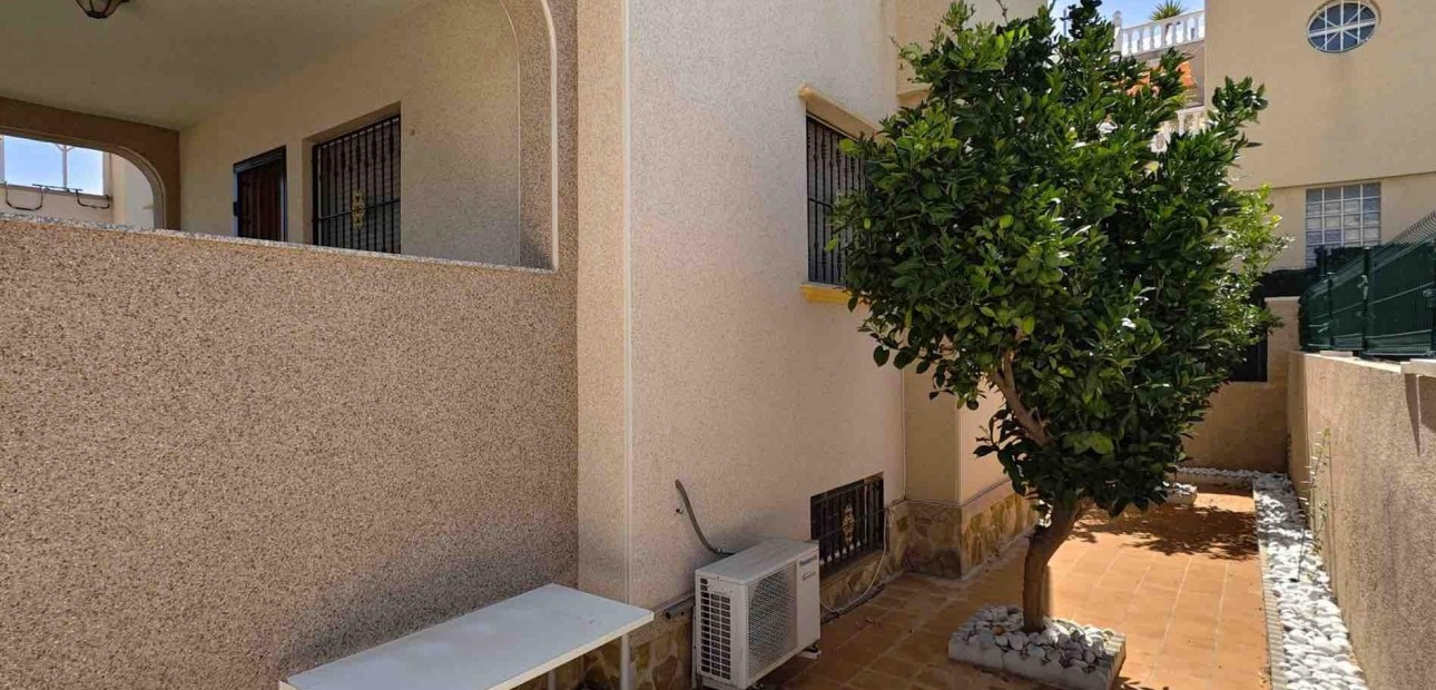 Herverkoop - House -
Orihuela Costa - Lomas de Cabo Roig-Los Dolses