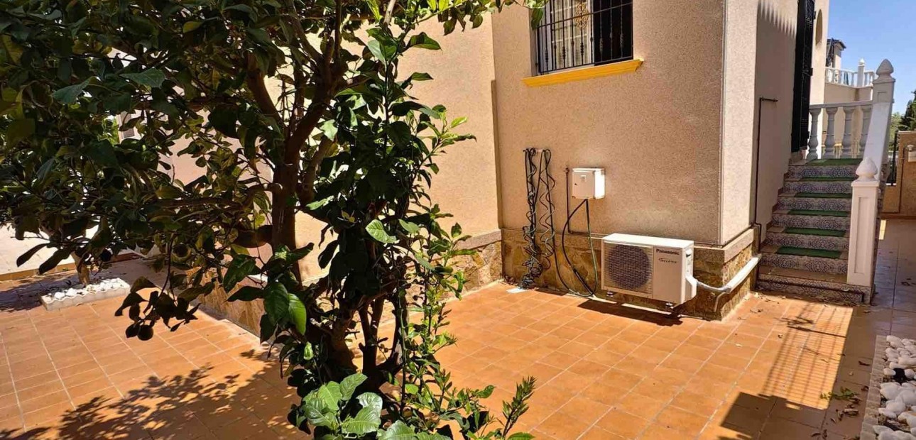 Herverkoop - House -
Orihuela Costa - Lomas de Cabo Roig-Los Dolses