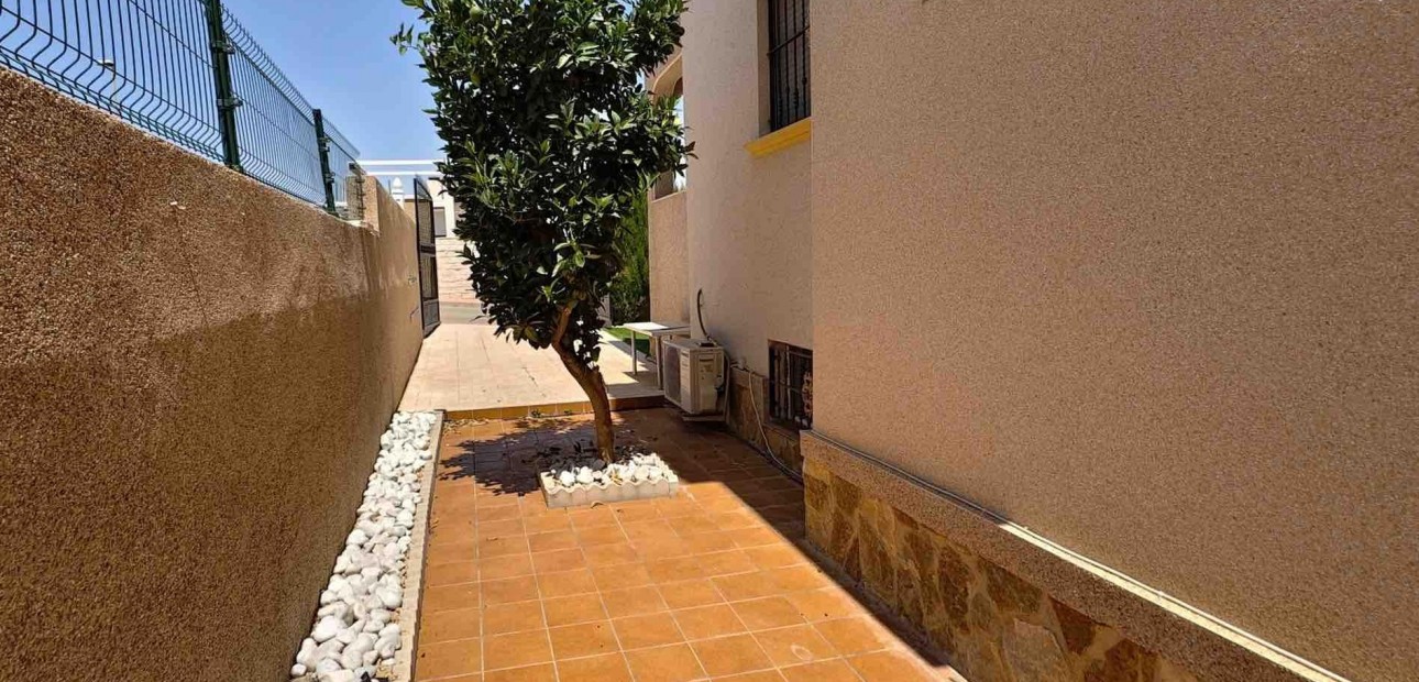 Herverkoop - House -
Orihuela Costa - Lomas de Cabo Roig-Los Dolses