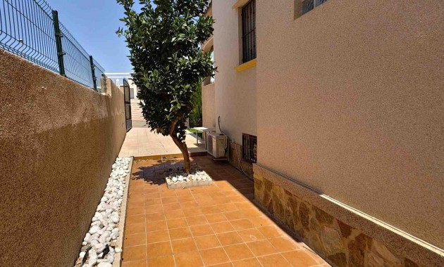 Herverkoop - House -
Orihuela Costa - Lomas de Cabo Roig-Los Dolses