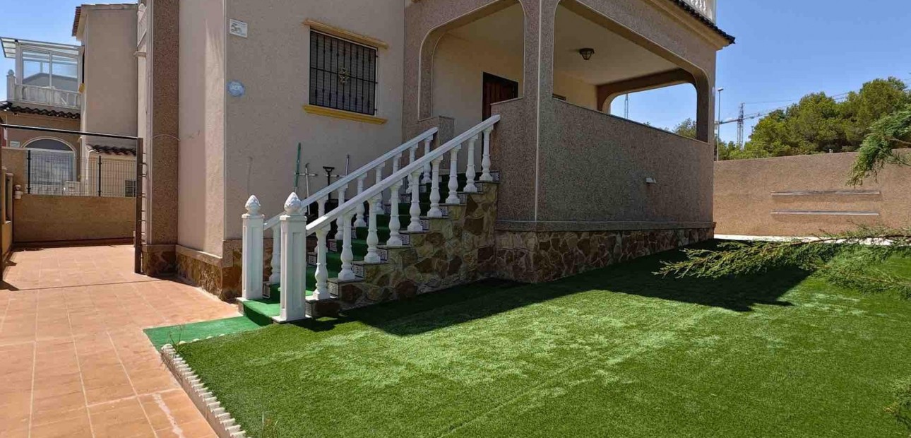 Herverkoop - House -
Orihuela Costa - Lomas de Cabo Roig-Los Dolses