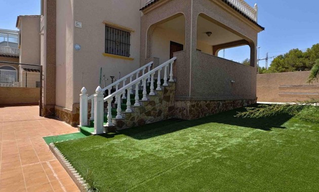 Herverkoop - House -
Orihuela Costa - Lomas de Cabo Roig-Los Dolses
