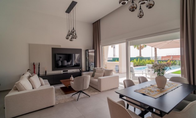 Herverkoop - Villa -
Algorfa - Comunidad valenciana
