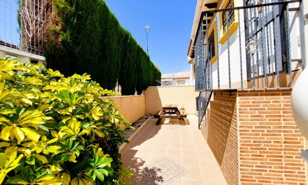 Herverkoop - Villa -
Orihuela Costa - Lomas de Cabo Roig-Los Dolses