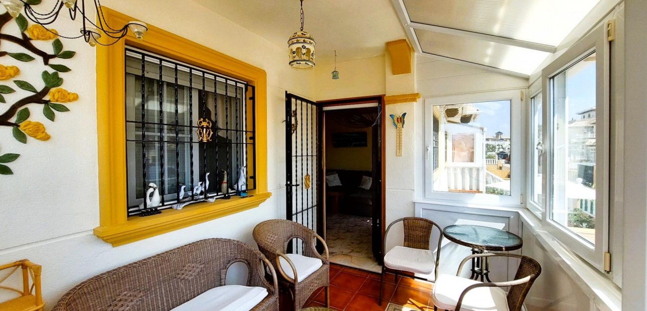 Herverkoop - Villa -
Orihuela Costa - Lomas de Cabo Roig-Los Dolses
