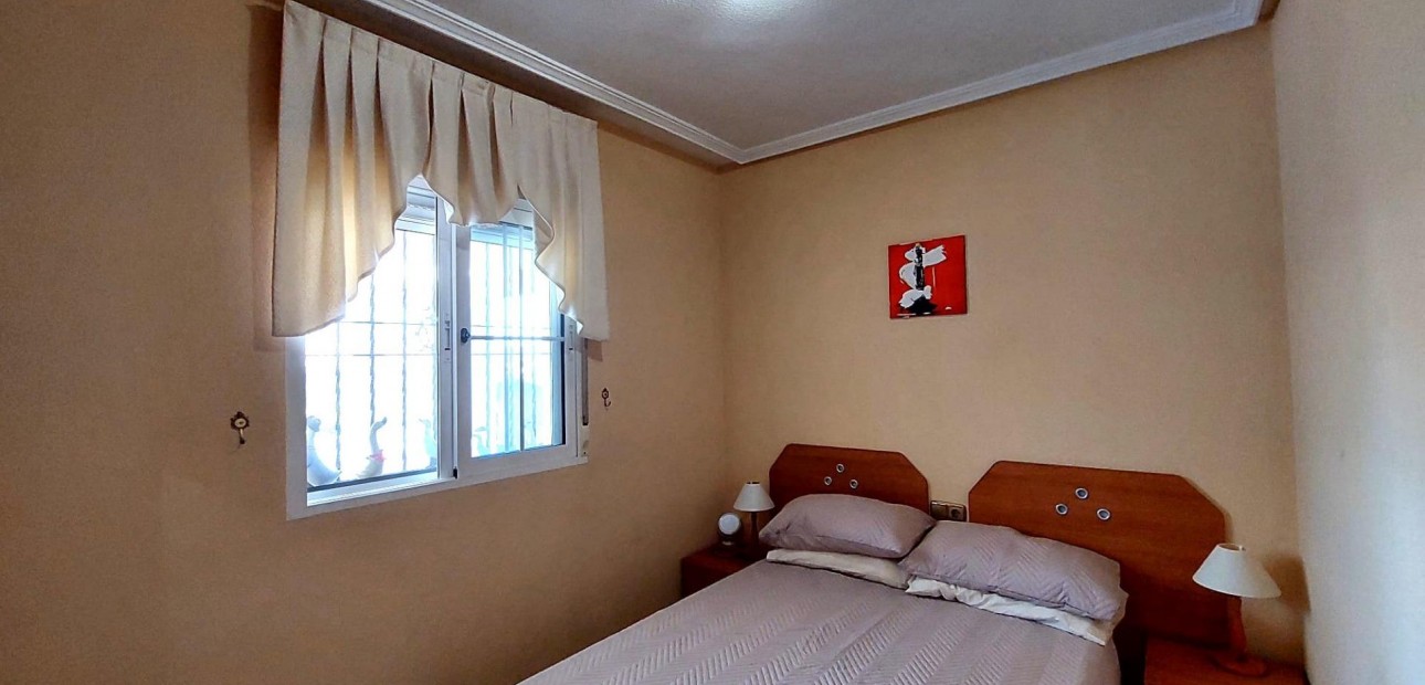 Herverkoop - Villa -
Orihuela Costa - Lomas de Cabo Roig-Los Dolses