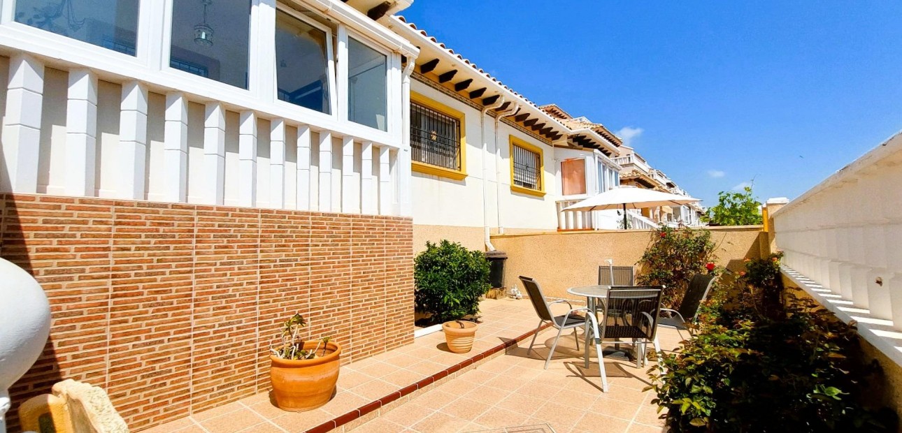 Herverkoop - Villa -
Orihuela Costa - Lomas de Cabo Roig-Los Dolses