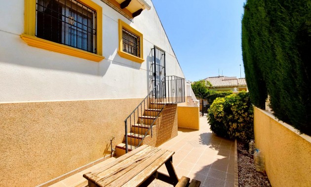 Herverkoop - Villa -
Orihuela Costa - Lomas de Cabo Roig-Los Dolses