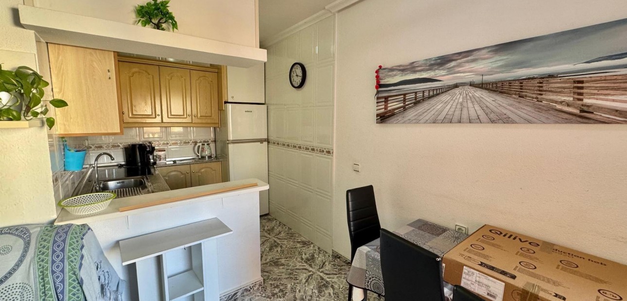 Sale - Apartment / flat -
Torrevieja - Estacion de autobuses