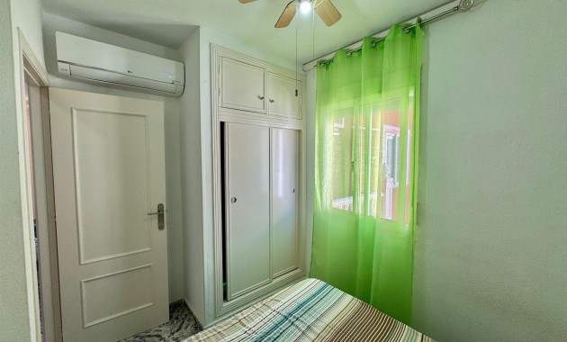 Sale - Apartment / flat -
Torrevieja - Estacion de autobuses