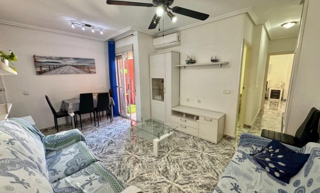Sale - Apartment / flat -
Torrevieja - Estacion de autobuses
